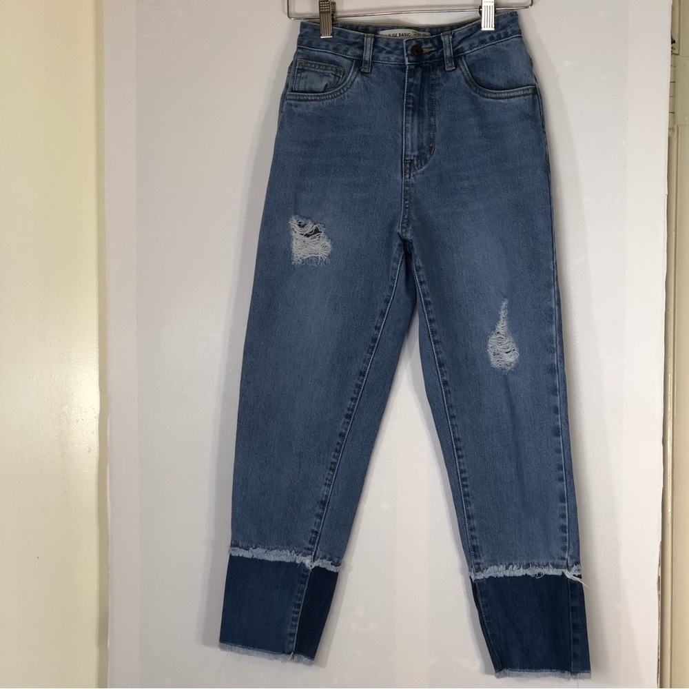 Elise Basic Two-Tone Raw Hem Distressed Blue Denim Straight Crop Jeans